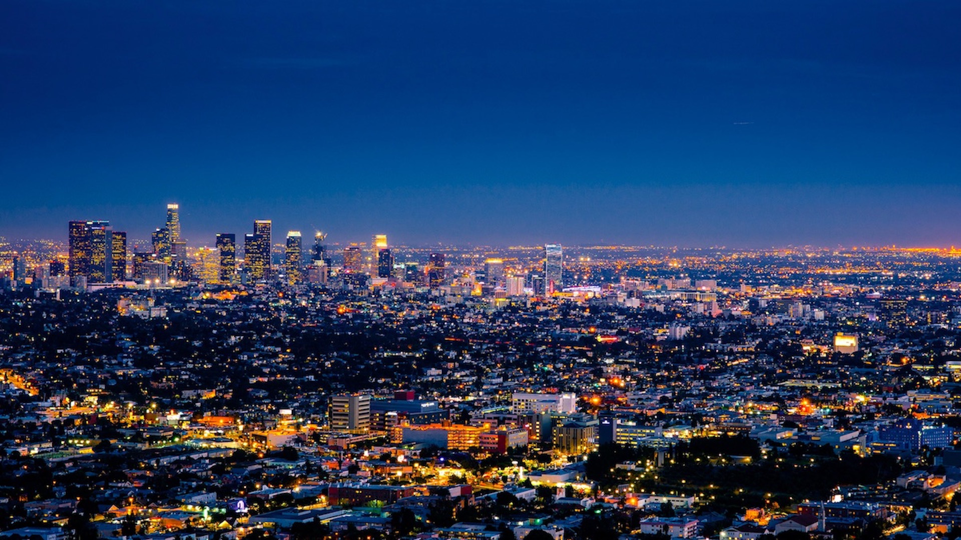 Los Ángeles, la ciudad que busca usar solo energías limpias. Foto de Henning Witzel para Unsplash