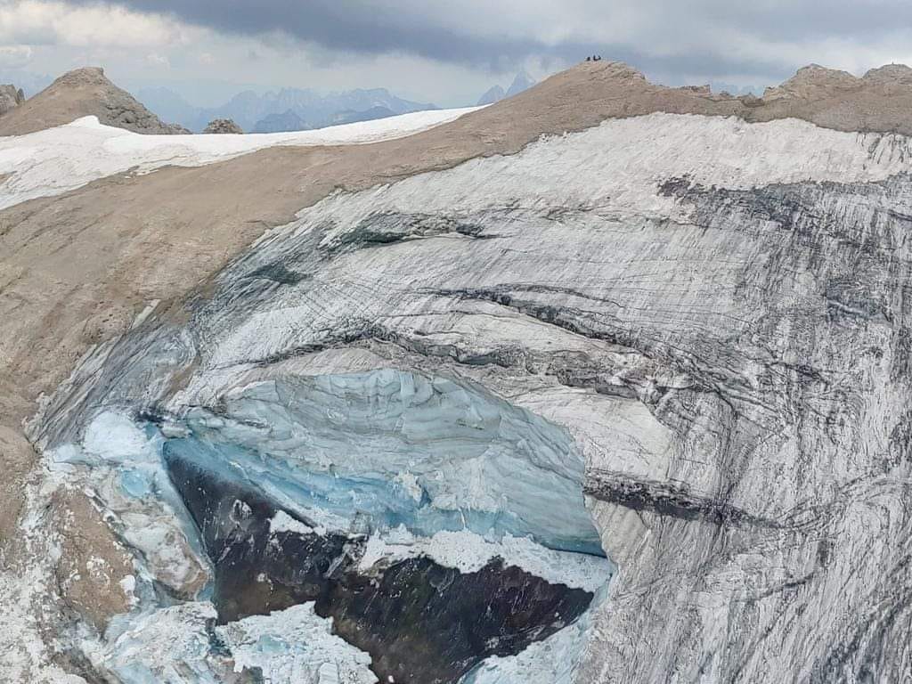 Desprendimiento de glaciar deja muertos y heridos en Italia. Foto de Corpo Nazionale Soccorso Alpino e Speleologico