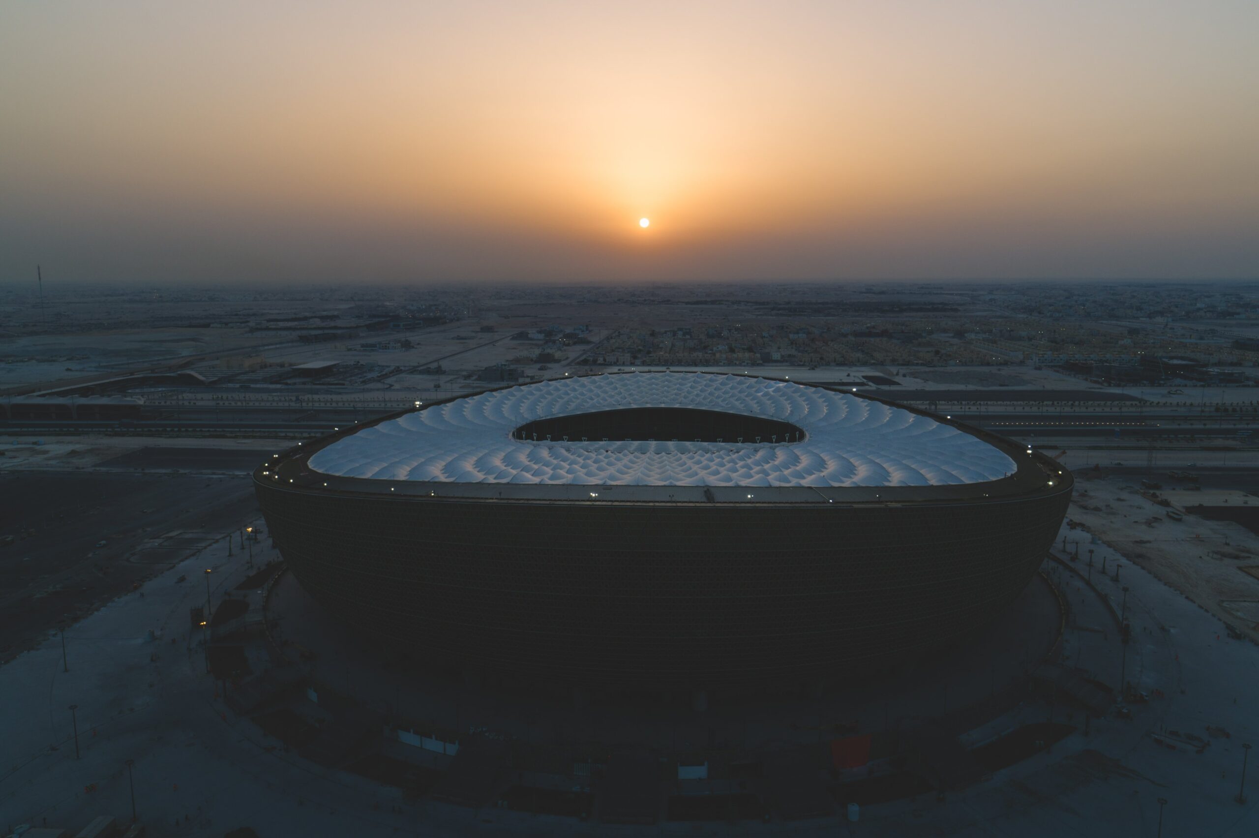 Mundial de Qatar podría iniciar un día antes. Foto de @roadto2022es