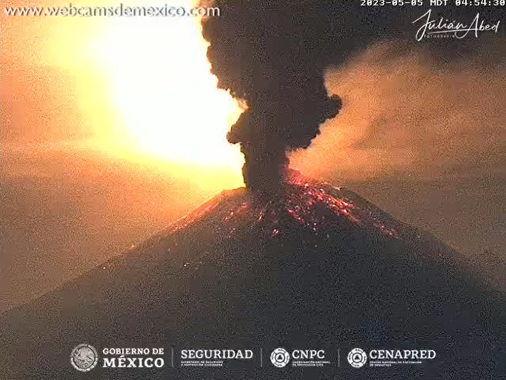 Recomendaciones ante la caída de ceniza volcánica. Foto de Webcams de México