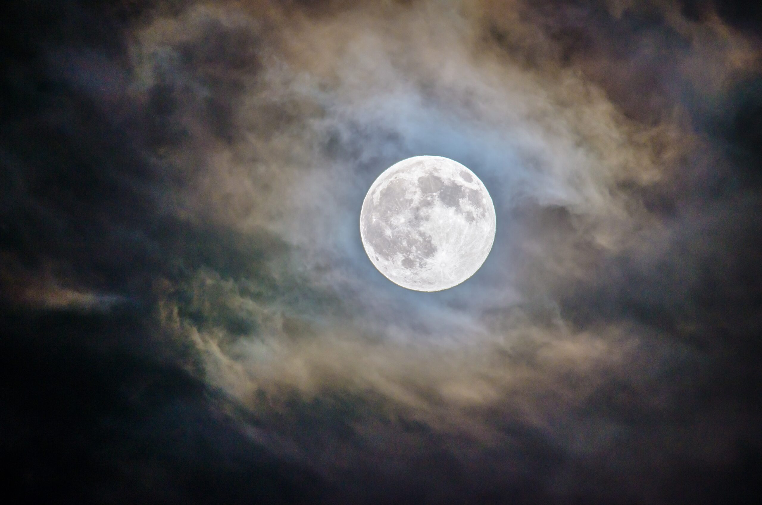 Agosto cierra con la Superluna Azul. Foto de Unsplash