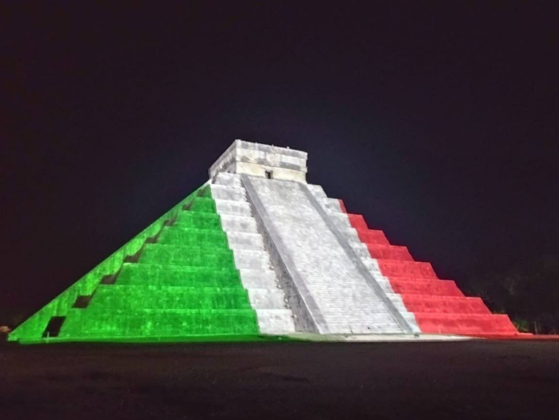 México luces sus colores en el mundo. Foto de Twitter Mauricio Vila