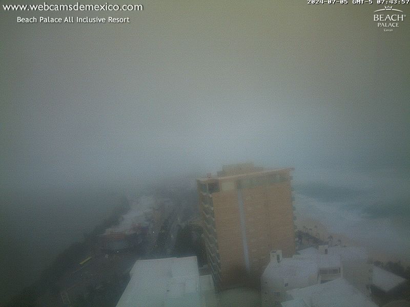 'Beryl' toca tierra en Quintana Roo. Foto de Webcams de México